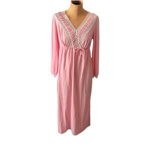 Vintage Vanity Fair Long  Pink Nightgown Size M Lace  Trim‎ Dress 70s  Gown Euc